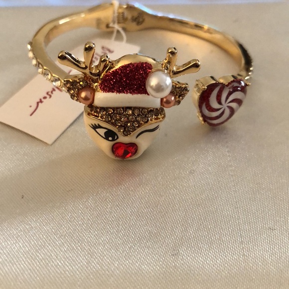 Betsey Johnson Jingle Bell Bling Reindeer Winking & Candy Heart Bangle NWT - Picture 12 of 16